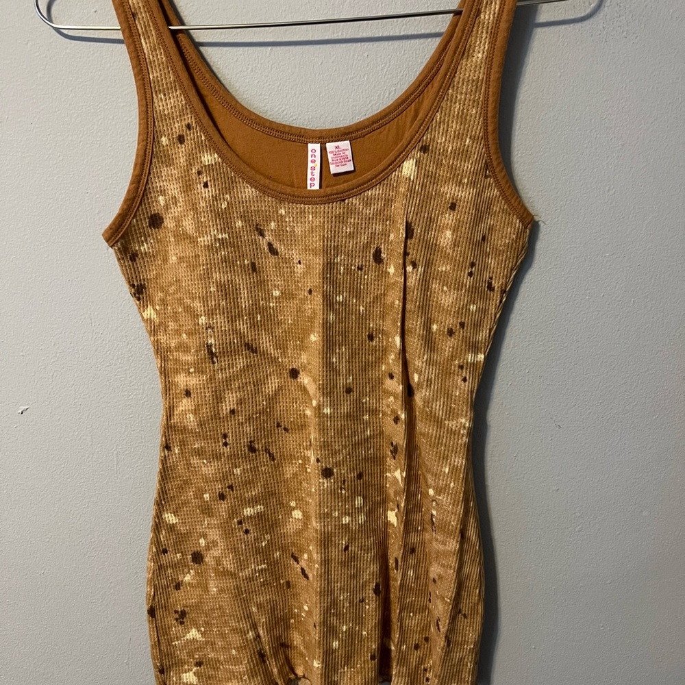 Brown tank top xl